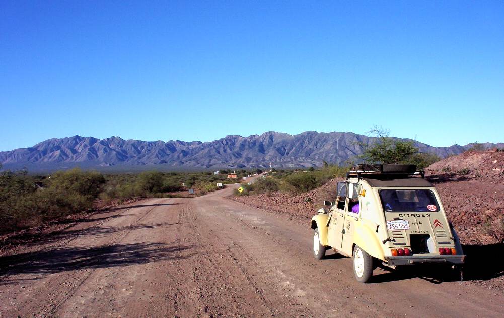Im 2CV Sahara unterwegs in Argentinien